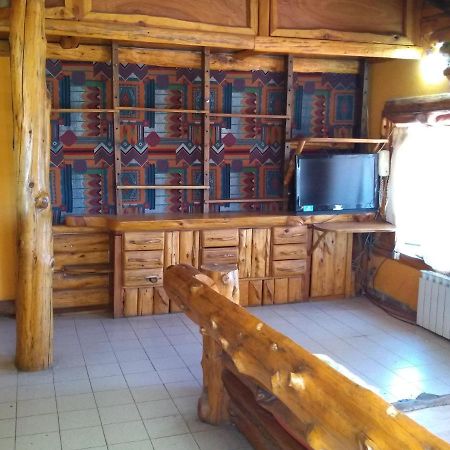 Wood House Hostel San Carlos de Bariloche Bagian luar foto