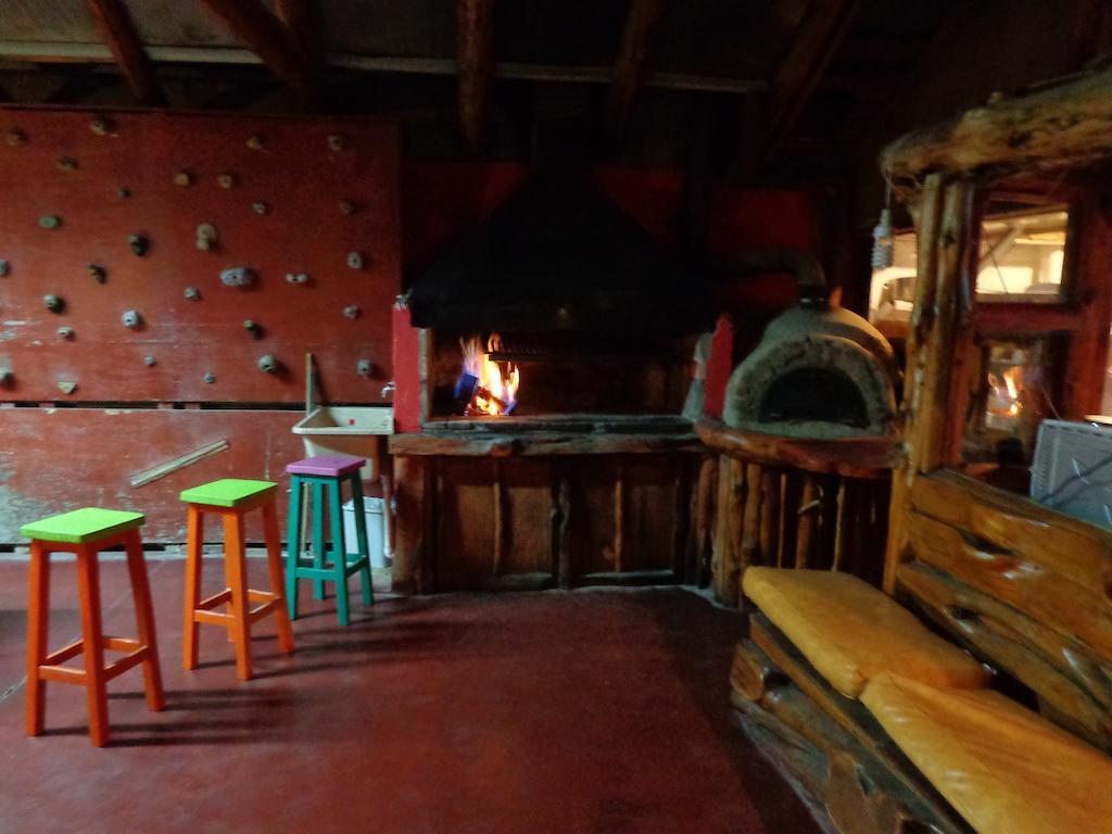 Wood House Hostel San Carlos de Bariloche Bagian luar foto